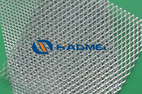 This is a picture of polish aluminum mesh plate.