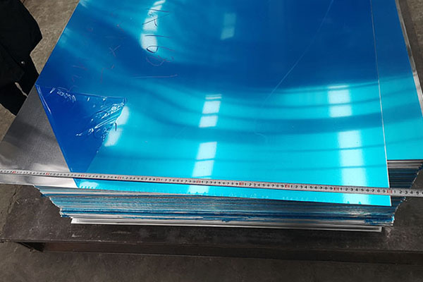 One side mirror finish aluminum sheet